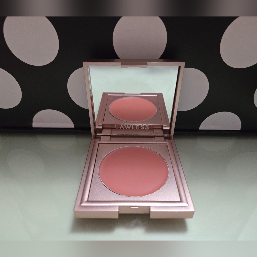 ✨️LAWLESS Blush✨️ - Picture 3 of 4